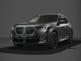 BMW X3 M50 xDrive 블랙 패키지 글로벌 공개 사양의 전측면