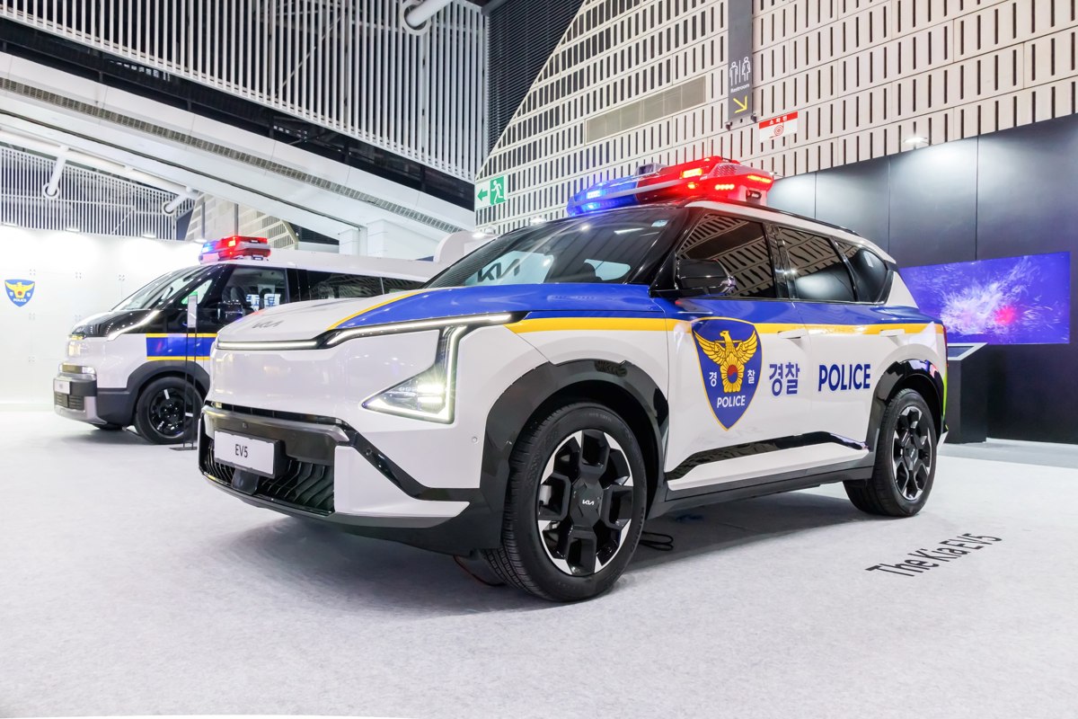 국제치안산업대전에 전시된 EV5 순찰차 콘셉트